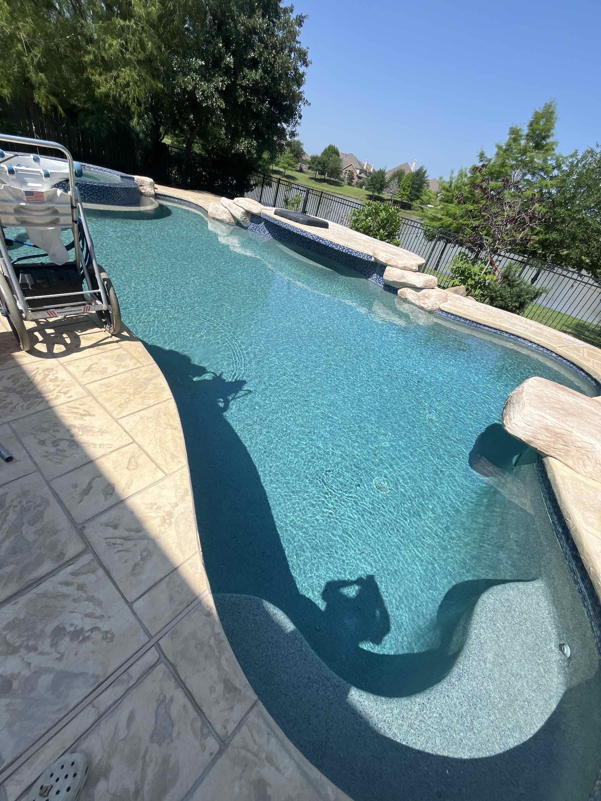 Professional swimming pool maintenance and cleaning in Katy TX